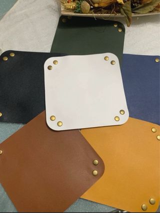 N. 14 svuota tasche in pelle