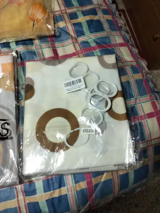 Cortinas Beige y Marrón con Diseño