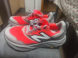 New Balance Fresh Foam X Hierro V9 Naranja/Gris