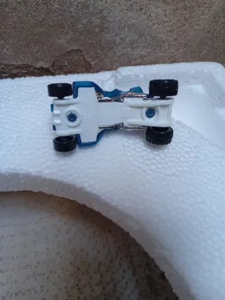 Figura y Coche Hot Wheels de Max steel