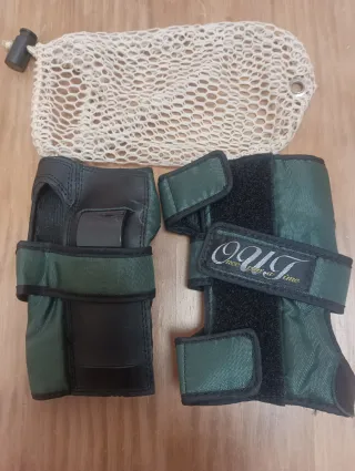 Patines Talla 8 + Llave y Guantes