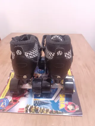 Patines Talla 8 + Llave y Guantes