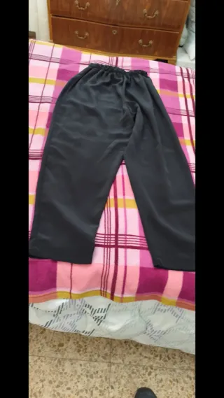 Pantalón fino negro
