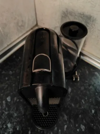 Cafetera Nespresso DeLonghi Barista Preccisione