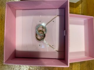 Conjunto Swarovski Pendientes y Colgante Nuevo