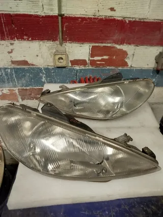Faros delanteros Peugeot 206