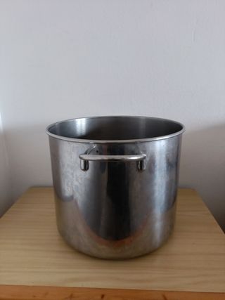 Tegame alto in metallo