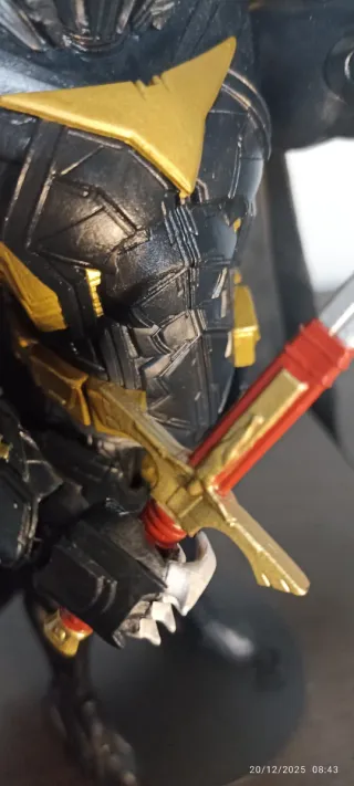 Azrael Batman Armor Black Edition McFarlane figura