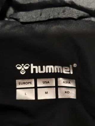 Abrigo Hummel negro casi nuevo