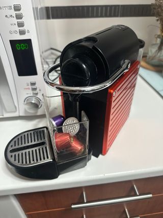 Cafetera Nespresso Pixie