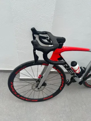 Bicicleta de carretera TREK