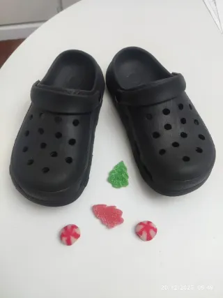 Crocs negras talla 36