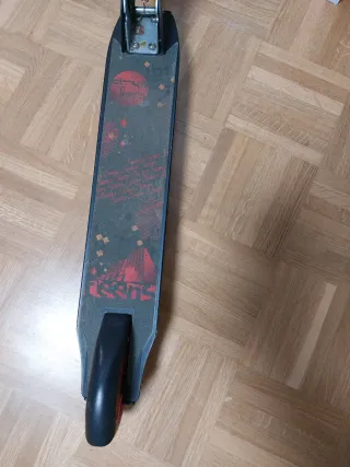 Patinete 2 Ruedas Rojo y Negro