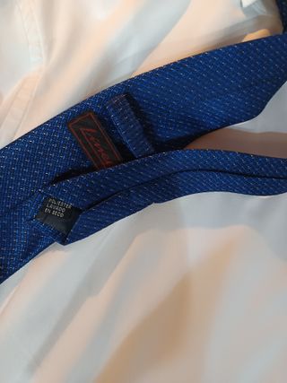 Lote 3 corbatas: rayas, cuadros y pintas