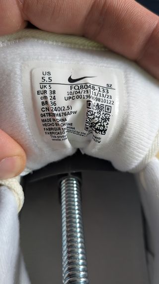 Nike Air Max 1 Beige y Azul