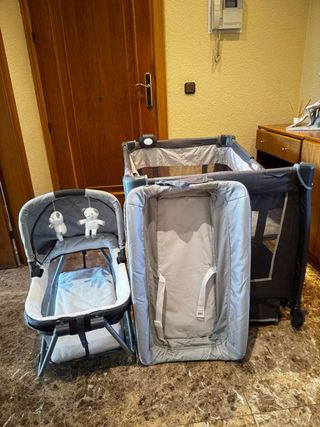 Cuna de bebé 3 en 1: hamaca y gimnasio