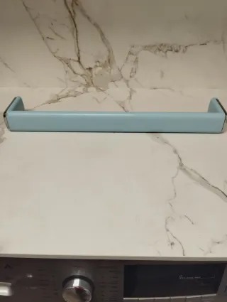 Toallero baño azul y cromado