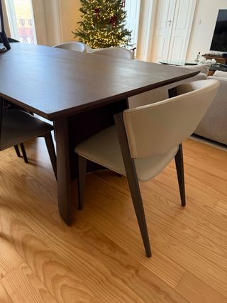 Conjunto de 2 Cadeiras em Pele Bege