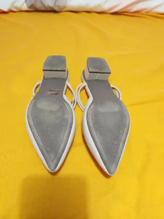 Zapatos piel sintética nude