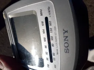 Radio Sony ICF C630 Plata