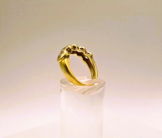 ANILLO DE ORO 5 DIAMANTES DE 18K