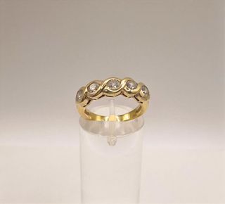 ANILLO DE ORO 5 DIAMANTES DE 18K