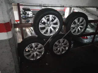 Llantas Peugeot 208 con neumáticos