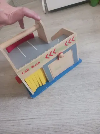 Parking de madera para coches