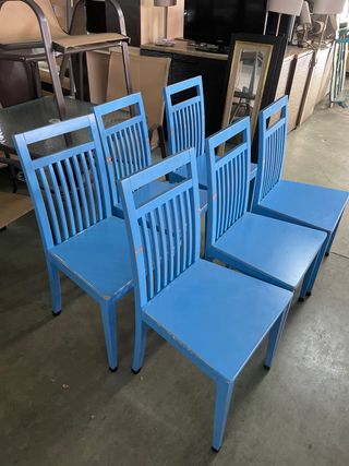 Juego de 6 sillas azules de madera