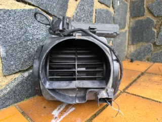 Muebles de cocina blancosy extractor humos