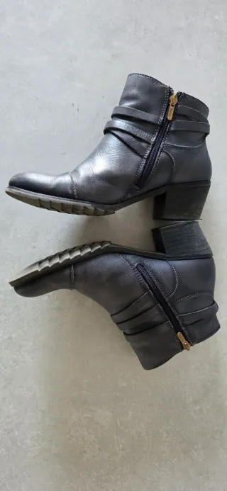 Botines Pikolinos grises con tiras