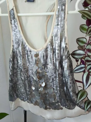 Top de lentejuelas Urban Outfitters