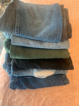 Pantalones vaqueros Bershka y Pull&Bear