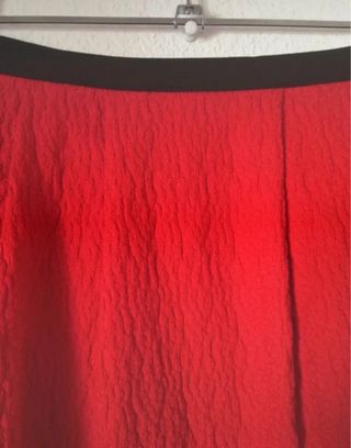 Mini falda roja de Mango