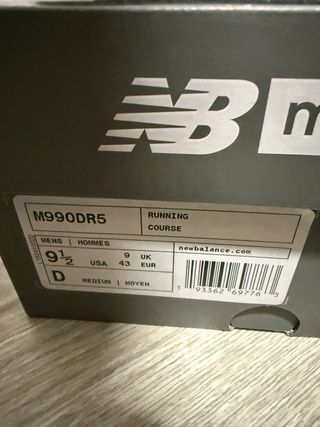 New Balance 990v5 Talla 43 puestas 3 veces.
