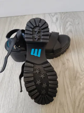 Sandalias Mustang Negras