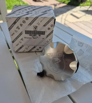 Tappo alluminio serbatoio abarth 500 595 695 nuovo