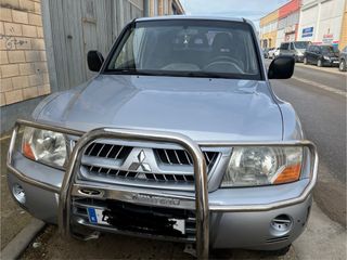 Mitsubishi Montero 2005