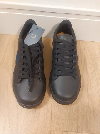 Zapatillas Fred Perry Negras y Azules