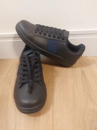 Zapatillas Fred Perry Negras y Azules