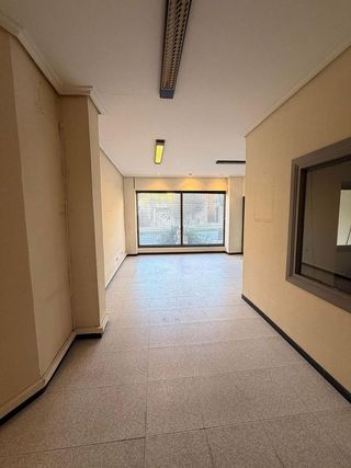 Local comercial en alquiler en Cuatro Caminos en Santander