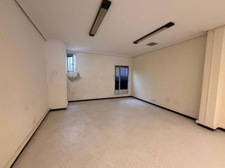 Local comercial en alquiler en Cuatro Caminos en Santander