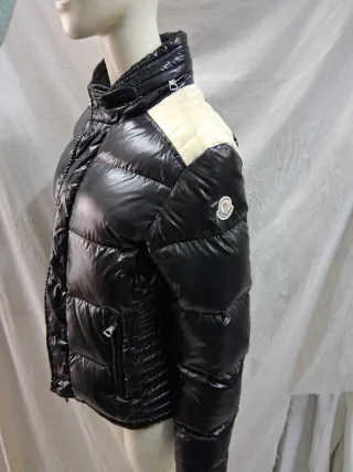 Moncler Piumino d'oca nero e beige