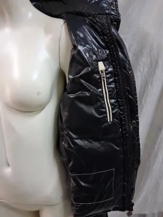 Moncler Piumino d'oca nero e beige