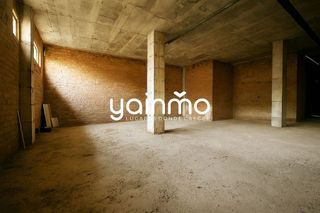 Local comercial en venta en Renfe - Bulevar 1º y 2º Fase en Jaén