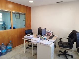 Oficina en alquiler en La Buhaira en Sevilla
