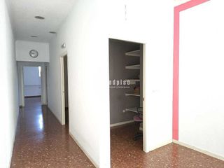 Local comercial en venta en Gamarra - La Trinidad en Málaga