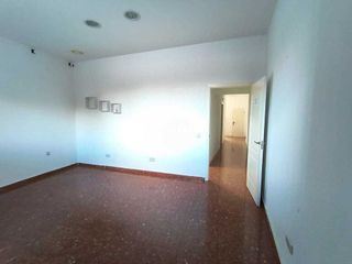 Local comercial en venta en Gamarra - La Trinidad en Málaga