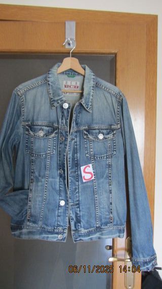 Cazadoras vaqueras, camisas,  jerseis, sudadera,..