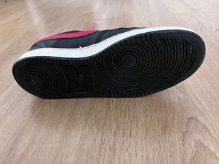 Zapatillas Nike Air Force 1 Negras y Rojas